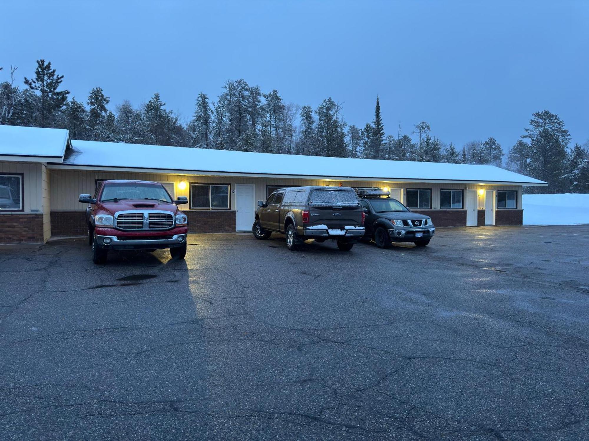 Northside Motel Vermilion Bay Экстерьер фото
