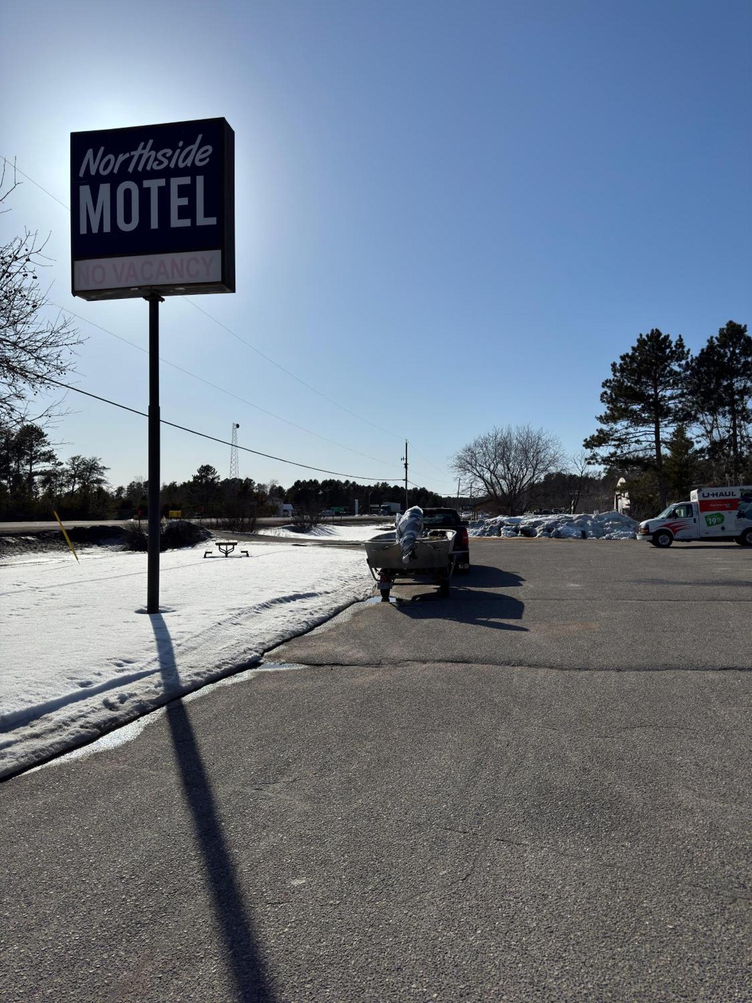 Northside Motel Vermilion Bay Экстерьер фото